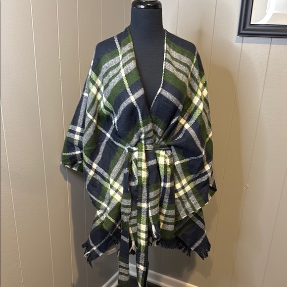 B7 Falls Creek Women’s W8 Checkered Wrap Cardigan - Navy, Green, White - Picture 1 of 6